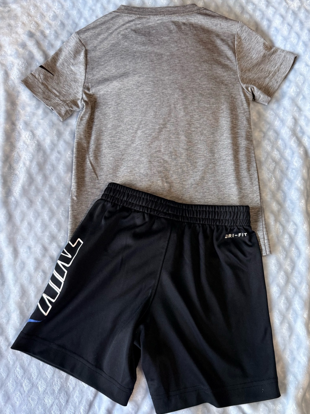 Nike Boys Dri-Fit set sz4 - Picture 2 of 6